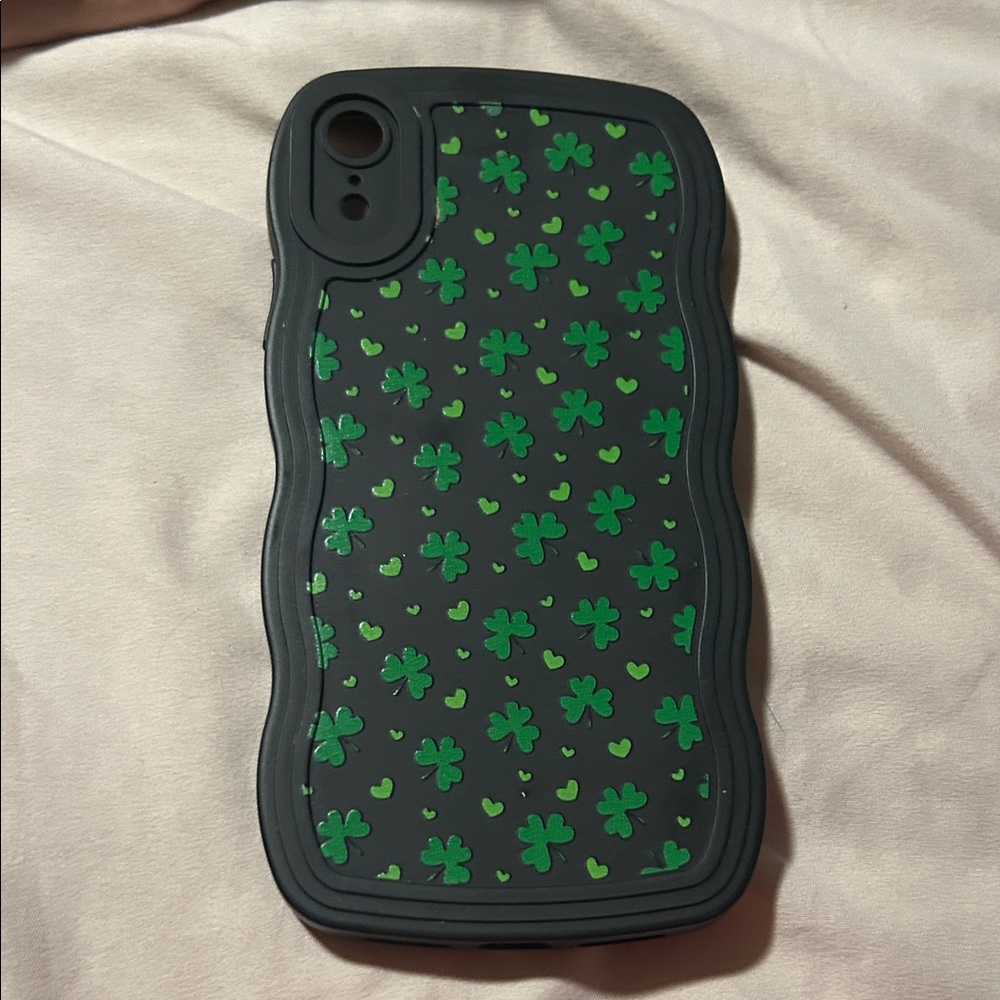 Green Clover Pattern Phone Case I phone 10 XR